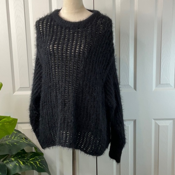 Universal Thread Women's Crewneck Openwork Pullover Sweater Black XXL - Picture 3 of 12